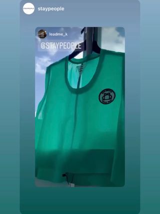 [스테이피플] SILKY SLEEVELESS LOGO TOP — 5점을 준 리뷰어가 2022년 6월 올린 사용 사진