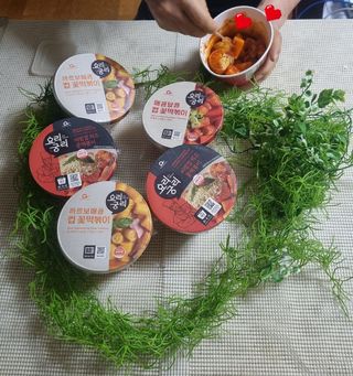 나우  [요리궁리] B타입 ( 매콤, 치즈, 매콤까르보 ) 꽃떡볶이 6개입 세트 — 5점을 준 리뷰어가 2025년 3월 올린 사용 사진