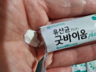 프리마인 유산균 국가지정연구소 선정, 살아있는 생유산균 200억 마리의 힘. 유산균n굿바이옴플러스 — 5점을 준 리뷰어가 2022년 4월 올린 사용 사진