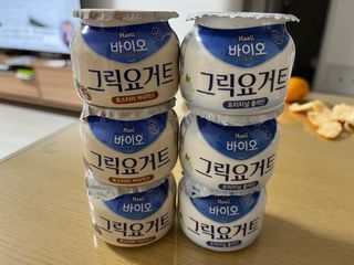 매일바이오 그릭요거트 오리지널 플레인 4개, 로스터리 커피믹스 4개 — 5점을 준 리뷰어가 2021년 12월 올린 사용 사진