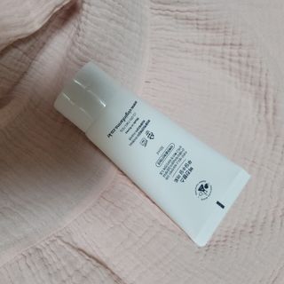 냉장고에 넣어요, 붉은 트러블 피부 다음날 진정되요 [버진팜스 푸딩수딩아토] — 5점을 준 리뷰어가 2021년 9월 올린 사용 사진