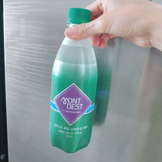 몽베스트 Montbest with Sparkling water Plain 20병 — 4점을 준 리뷰어가 2022년 8월 올린 사용 사진