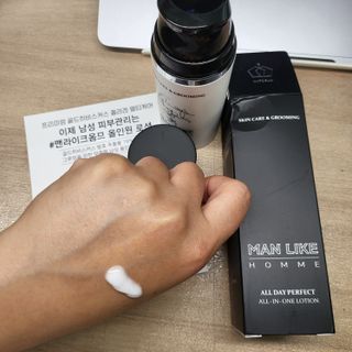 소담스퀘어 상암 [맨라이크옴므] 올데이 퍼펙트 올인원 로션 — 5점을 준 리뷰어가 2022년 11월 올린 사용 사진