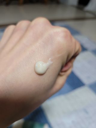 [후르디아] 올리브영 저자극 비건바디로션 — 5점을 준 리뷰어가 2023년 1월 올린 사용 사진
