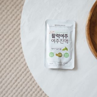 참유원 특허제조 활력 여주진액 여주즙 50포 — 5점을 준 리뷰어가 2022년 1월 올린 사용 사진