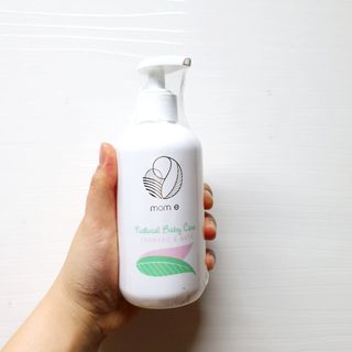 mom e 맘이 내추럴 베이비 케어 샴푸앤바스+로션 — 4점을 준 리뷰어가 2021년 1월 올린 사용 사진