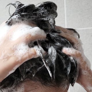 닥터시드 페퍼민트 앤 레몬 비건 비듬케어 쿨 탈모 샴푸 (1000ml) — 5점을 준 리뷰어가 2024년 2월 올린 사용 사진