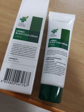 랑벨 랑바이오 블랙 시카 크림 50ml(블랙비 프로폴리스, 시카 4종, 판테놀 10 함유) — 5점을 준 리뷰어가 2022년 7월 올린 사용 사진