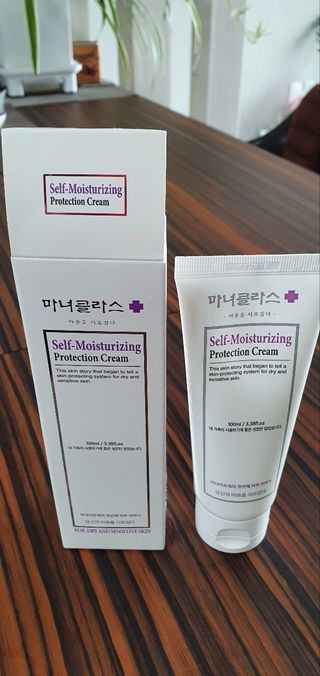 셀프 모이스처라이징 프로텍션 크림 셀프 모이스처라이징 프로텍션크림 — 5점을 준 리뷰어가 2022년 4월 올린 사용 사진