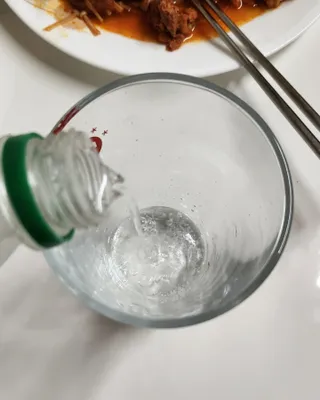몽베스트 Montbest with Sparkling water Plain 20병 — 5점을 준 리뷰어가 2022년 9월 올린 사용 사진
