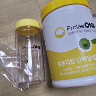 프로티원 단백질쉐이크 녹차맛 2주분 1통+보틀 — 5점을 준 리뷰어가 2021년 4월 올린 사용 사진