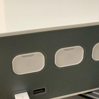 브랜드K 플래그십스토어 [브랜드K X 에이블루]박스탭 전선정리 인테리어 멀티탭 — 4.5점을 준 리뷰어가 2022년 1월 올린 사용 사진