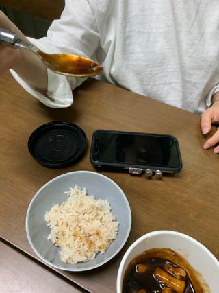 유비쿡 컵떡볶이 매운컵떡볶이2개/ 짜장컵떡볶이 2개  총 4개세트 — 5점을 준 리뷰어가 2021년 3월 올린 사용 사진