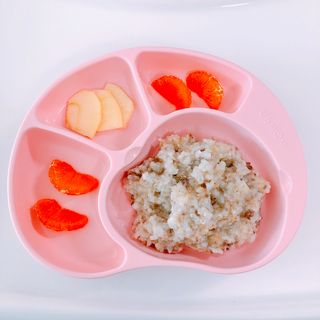 유비맘 캐릭터 실리콘 흡착 식판_색상 랜덤발송 — 5점을 준 리뷰어가 2021년 1월 올린 사용 사진