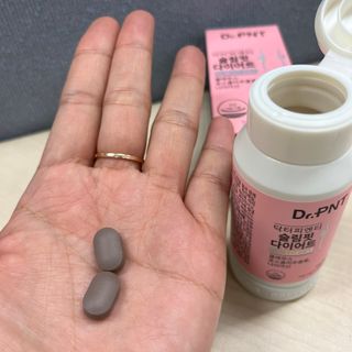 닥터피엔티 [Dr.PNT] 하루 2알로 건강한 다이어트! 한겨울에도 체지방만 쏙~ 슬림핏 다이어트 — 5점을 준 리뷰어가 2023년 4월 올린 사용 사진