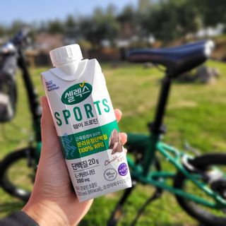 셀렉스스포츠 셀렉스 스포츠 웨이 프로틴 초콜릿 _ 330ml x 12팩 — 5점을 준 리뷰어가 2021년 3월 올린 사용 사진