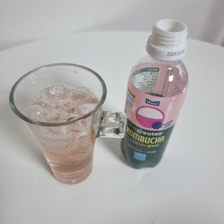 더그레잇티 콤부차 [매일유업] 더그레잇티 44kcal 콤부차 300ml *12개입 (오리지널 6개+베리리치 6개) — 5점을 준 리뷰어가 2023년 7월 올린 사용 사진