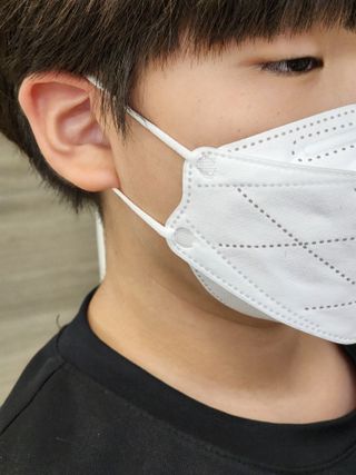 케이파이 나날마스크 [케이파이 나날] KF94 마스크 50매입 (개별포장) ,  여름에도 좋은 숨쉬기 편한 순수 국산 마스크 — 5점을 준 리뷰어가 2022년 9월 올린 사용 사진