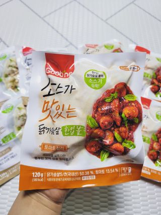 굽네몰 [굽네] 소스가 맛있는 닭가슴살 한입 볼 2종 8팩 — 5점을 준 리뷰어가 2021년 3월 올린 사용 사진