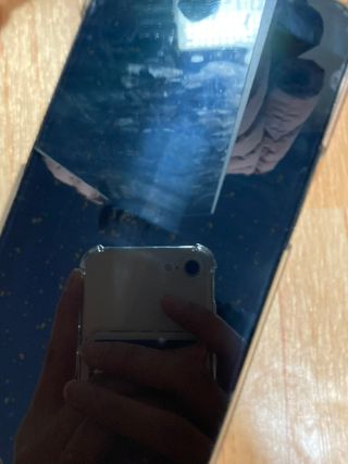 아클리브 Premium 항균 항바이러스 액정 보호필름(iPhone) — 5점을 준 리뷰어가 2022년 9월 올린 사용 사진