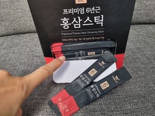 [푸름웰니스] 프리미엄 6년근 홍삼스틱 3mg x 100포 — 5점을 준 리뷰어가 2022년 4월 올린 사용 사진