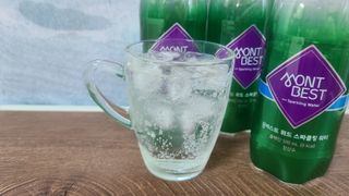 몽베스트 Montbest with Sparkling water Plain 20병 — 5점을 준 리뷰어가 2022년 9월 올린 사용 사진