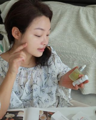 Free [비타브리드]피부를 위한 비타민C 조합! 비타브리드C12 듀얼 드롭 세럼&페이스 브라이트닝+ — 5점을 준 리뷰어가 2023년 10월 올린 사용 사진