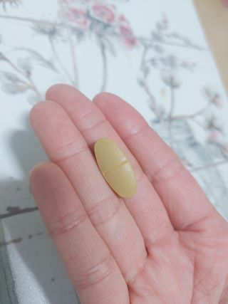 Swisse 스위스 고함량 밀크씨슬 35,000mg 60정 — 4.5점을 준 리뷰어가 2021년 11월 올린 사용 사진