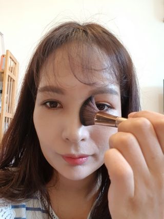 [툴앤썸] 라운드 파운데이션 브러시+사선 쉐딩 브러시+블렌딩 브러시 — 5점을 준 리뷰어가 2021년 5월 올린 사용 사진