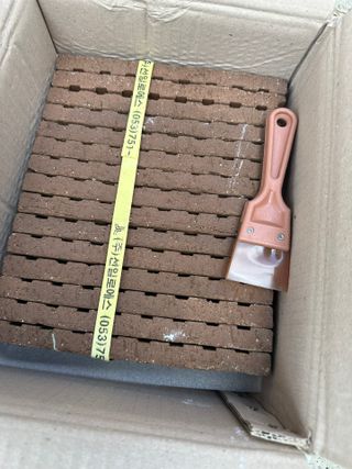 [신흥산업] 붙이는 벽돌 황토 파벽돌 230mm 45장,  욕실 인테리어 실내장식 셀프인테리어 — 4점을 준 리뷰어가 2023년 5월 올린 사용 사진