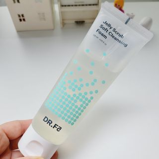 닥터에프파이브 젤리스크럽 소프트 클렌징폼 120ml — 5점을 준 리뷰어가 2022년 6월 올린 사용 사진
