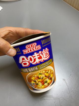 NISSIN 닛신 컵누들  4종 - 씨푸드오리지날, 씨푸드 스파이시, 씨푸드 커리, 씨푸드 XO소스 — 5점을 준 리뷰어가 2021년 12월 올린 사용 사진