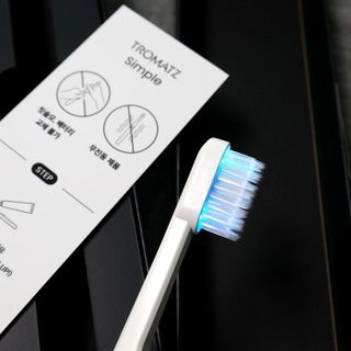 트로마츠 심플 미세전류 칫솔 — 4점을 준 리뷰어가 2022년 5월 올린 사용 사진