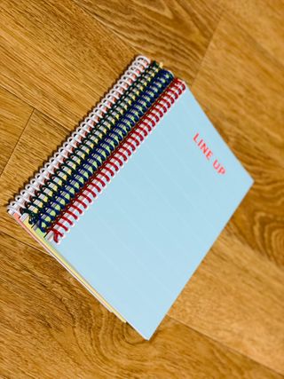 리훈 언제든지 필요한 기본 아이템 아무노트 4권세트+저점도펜[색상랜덤배송] — 5점을 준 리뷰어가 2021년 3월 올린 사용 사진