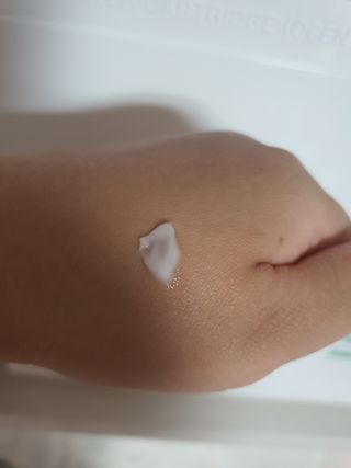 플레라디 에델바이스 인리치드 머랭 크림 — 4점을 준 리뷰어가 2021년 5월 올린 사용 사진