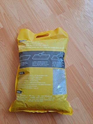 겟플렉스 켓플렉스 캣츠룸BS-1 고양이모래 4kg — 4.5점을 준 리뷰어가 2021년 3월 올린 사용 사진