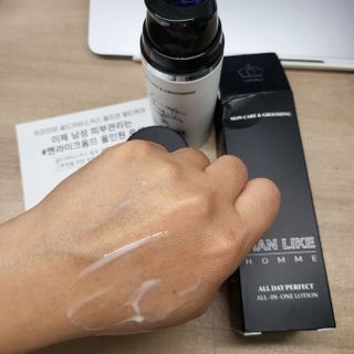 소담스퀘어 상암 [맨라이크옴므] 올데이 퍼펙트 올인원 로션 — 5점을 준 리뷰어가 2022년 11월 올린 사용 사진