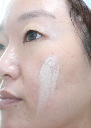 아이앤립 / EYENLIP 아이앤립 루센트 비비크림 2 Color — 5점을 준 리뷰어가 2021년 6월 올린 사용 사진