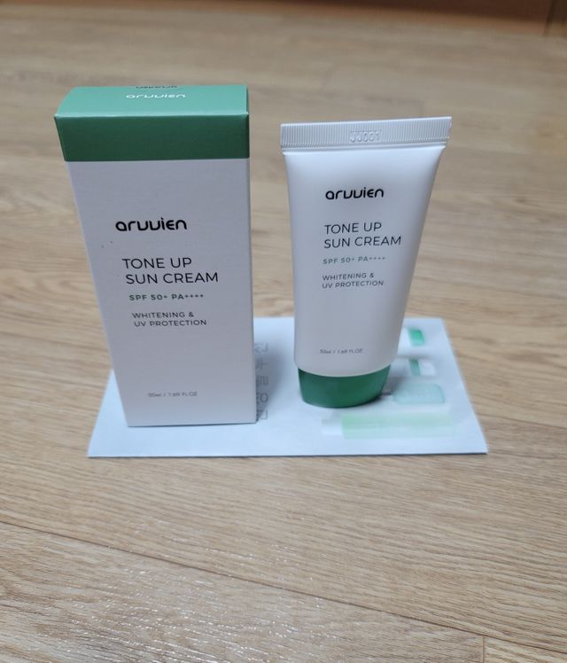 아르비엔 순한성분 비건 무기자차 톤업선크림 리뷰 사진