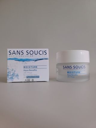 산수시 아쿠아 베네핏 24h 수부지 물광 속건조 수분크림 50ml — 5점을 준 리뷰어가 2021년 6월 올린 사용 사진
