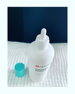 리더스코스메틱 리더스 카밍 바이오틱스 #1등 진정 기획세트 [에센스 워터150ml + 크림 마스크80ml] — 5점을 준 리뷰어가 2022년 9월 올린 사용 사진