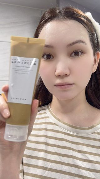 스킨1004 [SKIN1004] 마다가스카르 센텔라 앰플 폼 125ml — 5점을 준 리뷰어가 2024년 8월 올린 사용 사진