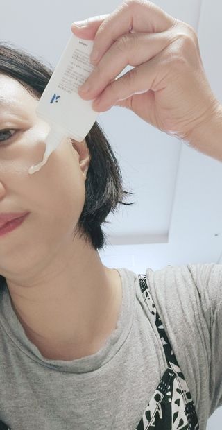 키노닉스 로지 톤업 선밀크 — 4점을 준 리뷰어가 2021년 8월 올린 사용 사진