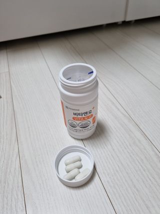 프리마인 성큼다가온 봄, 이너뷰티를 챙겨야 피부도 화사하게, 컨디션도 활기차게. 흡수율을 높인 고효율 비타민. — 5점을 준 리뷰어가 2022년 4월 올린 사용 사진