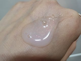 나우 [리브엠] 123억개 엑소좀으로 채운 눈부신 광채, 엑소코어 화이트닝 텐션 앰플 — 5점을 준 리뷰어가 2023년 5월 올린 사용 사진
