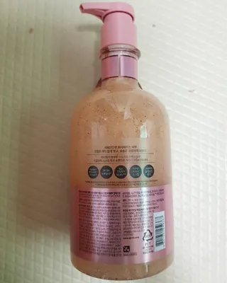 벨먼 내추럴스파 수분광채 스크럽 바디워시 600ml 5종 — 5점을 준 리뷰어가 2022년 5월 올린 사용 사진