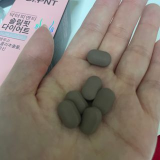 닥터피엔티 [Dr.PNT] 하루 2알로 건강한 다이어트! 한겨울에도 체지방만 쏙~ 슬림핏 다이어트 — 5점을 준 리뷰어가 2023년 3월 올린 사용 사진