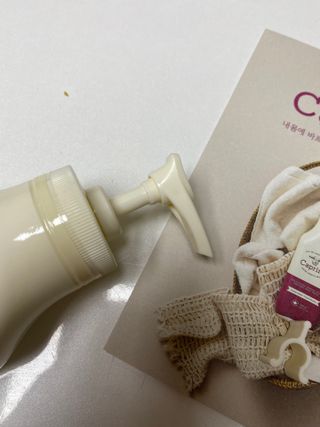 [카프리나]프레쉬 산양밀크 어메이징 바디로션 350ml (시어버터 향) — 5점을 준 리뷰어가 2023년 6월 올린 사용 사진