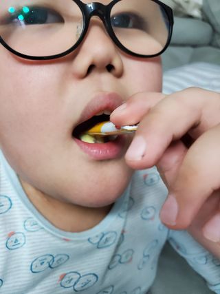 광동제약 [광동] 비타500데일리스틱 70포X2개 + 뚱랑이엽서 + 쇼핑백 증정 — 5점을 준 리뷰어가 2022년 10월 올린 사용 사진