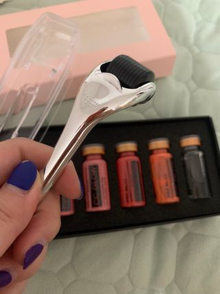 피비에스코리아 [씨씨글로우] 앤 치크 MCTS앰플 5입 + 더마롤러 — 4점을 준 리뷰어가 2021년 11월 올린 사용 사진